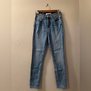 NEW/ Joe’s Jeans, high rise skinny ankle, size 25